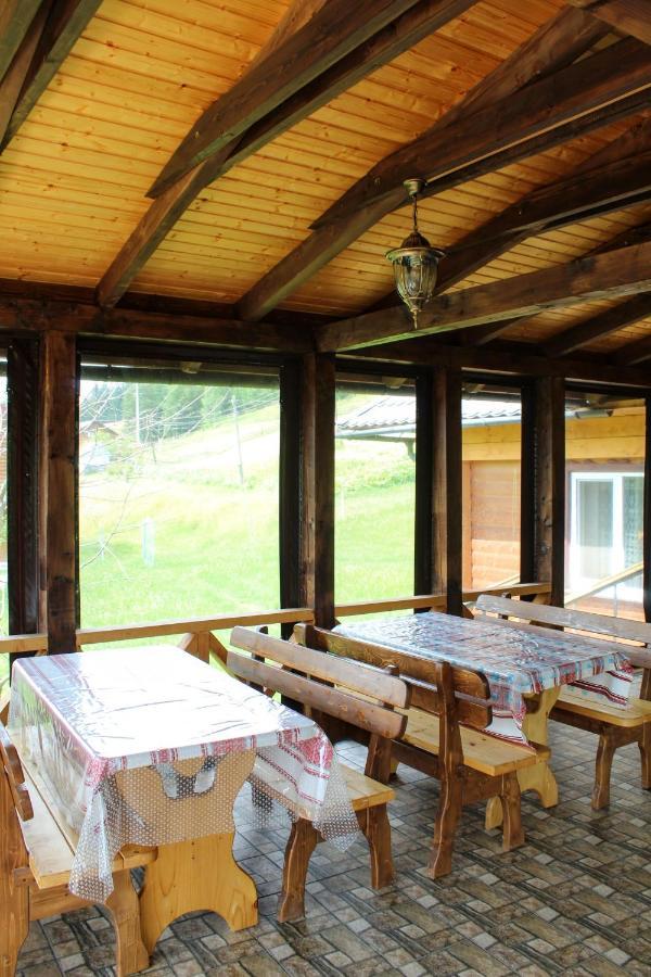Гостьовий Дім "У Ані" Yablunytsya Exterior photo